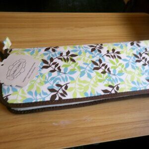 not used  creative couture needle holder full of knitting needles.